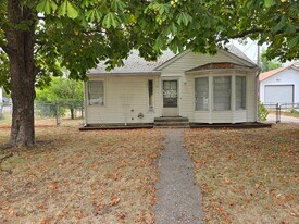 1306 N Farr Rd in Spokane Valley, WA - Building Photo