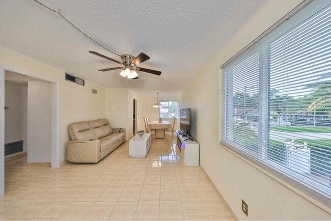 525 9th Ave N in St. Petersburg, FL - Building Photo - Building Photo