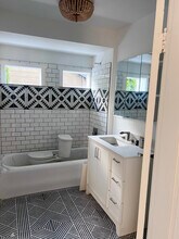 315 NE 66th Ave in Portland, OR - Building Photo - Building Photo