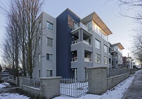 Point Grey Manor in Vancouver, BC - Building Photo