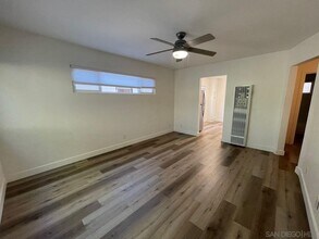 2252 Garnet Ave in San Diego, CA - Building Photo - Building Photo