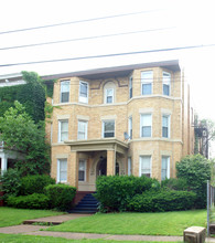 211-213 S Millvale Ave in Pittsburgh, PA - Foto de edificio - Building Photo