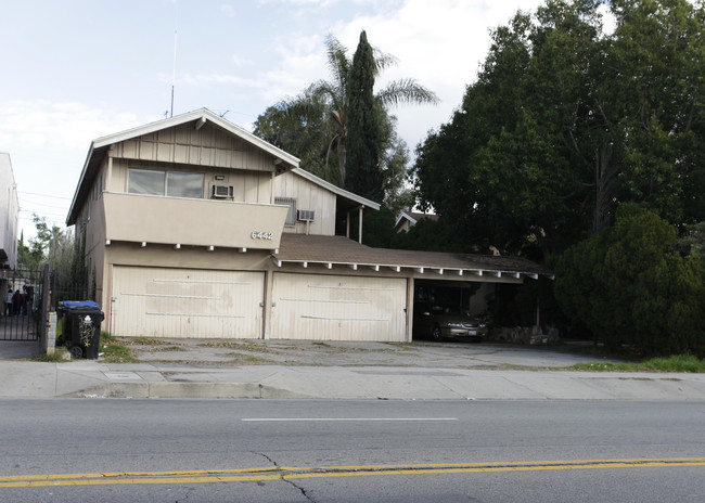 6442 Whitsett Ave in North Hollywood, CA - Building Photo - Building Photo