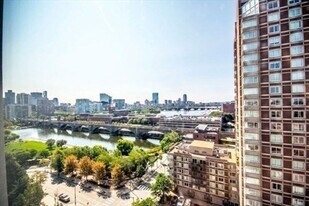 12 Museum Way, Unit 1224L in Cambridge, MA - Building Photo