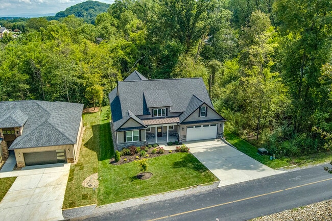 310 Dudala Way in Loudon, TN - Building Photo - Building Photo