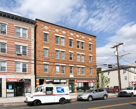 157 Broad St in New Britain, CT - Building Photo - Building Photo