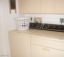 4210 Looking Glass Ln in Naples, FL - Building Photo - Building Photo