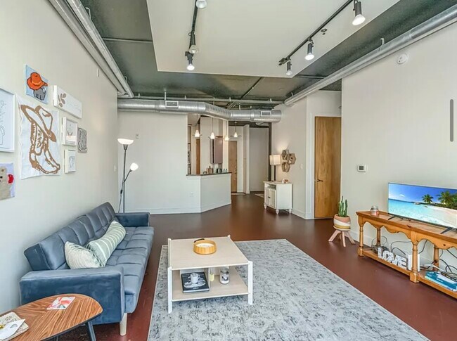 150 Bee St, Unit 713 in Charleston, SC - Building Photo - Building Photo