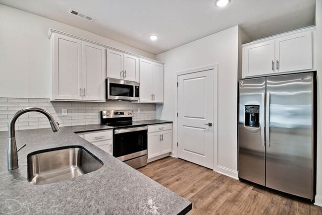 property at 312 Turnberry Ct