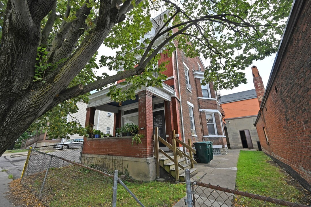 2334 W Clifton Ave in Cincinnati, OH - Building Photo