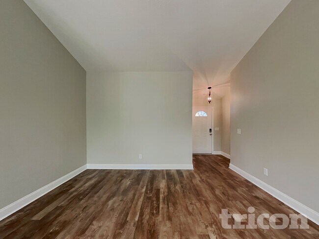 1059 Berra Dr in Springfield, TN - Building Photo - Building Photo