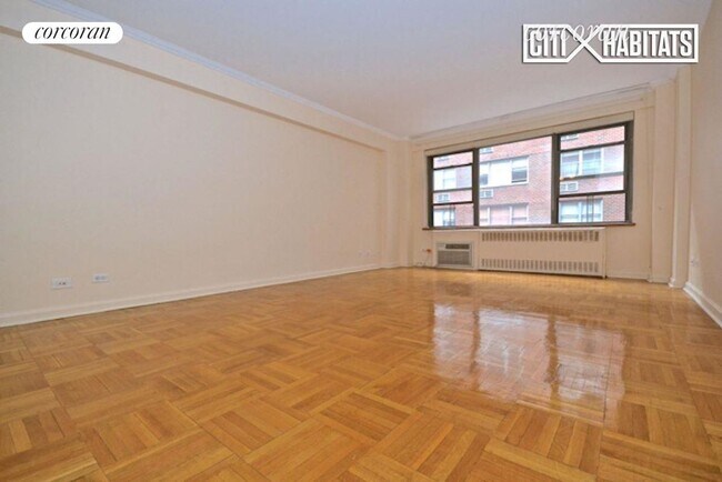 420 E 55th St in New York, NY - Building Photo - Building Photo