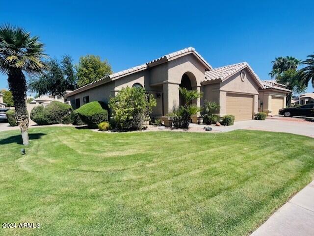 2182 W Redwood Dr in Chandler, AZ - Foto de edificio