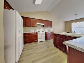 5404 Silver Grove Ln in Knoxville, TN - Building Photo - Building Photo