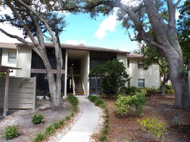 638 Bird Bay Dr E in Venice, FL - Building Photo