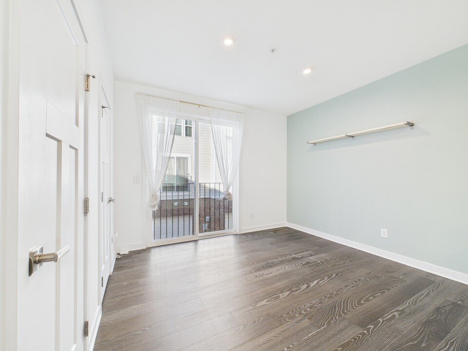444 E 16th St in Charlotte, NC - Building Photo