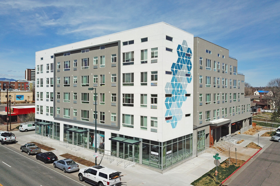 1515 Flats in Denver, CO - Building Photo