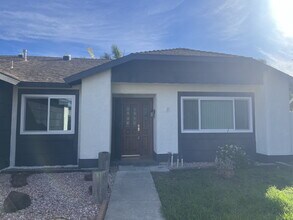 2540 Raft Ln in Oxnard, CA - Building Photo - Building Photo