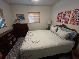 5701 E Los Arcos St in Long Beach, CA - Building Photo