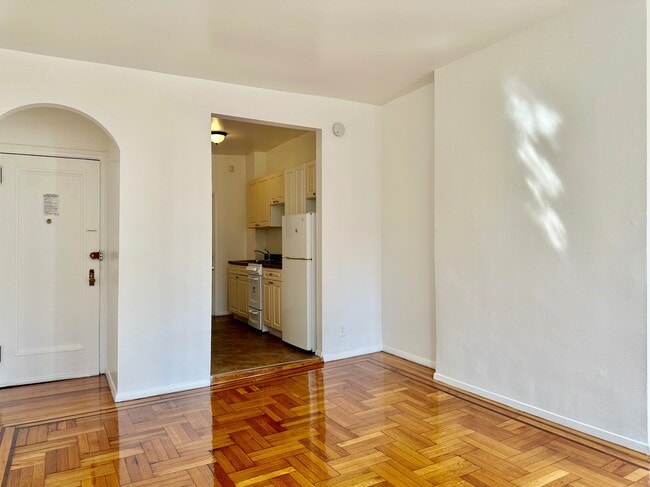 124 W 112th St in New York, NY - Building Photo - Building Photo