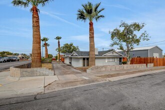 443 National St in Henderson, NV - Building Photo - Building Photo