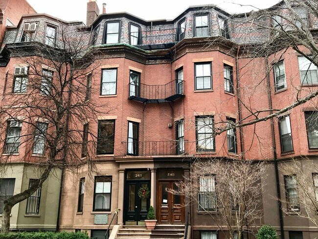 241 Beacon St, Unit 3