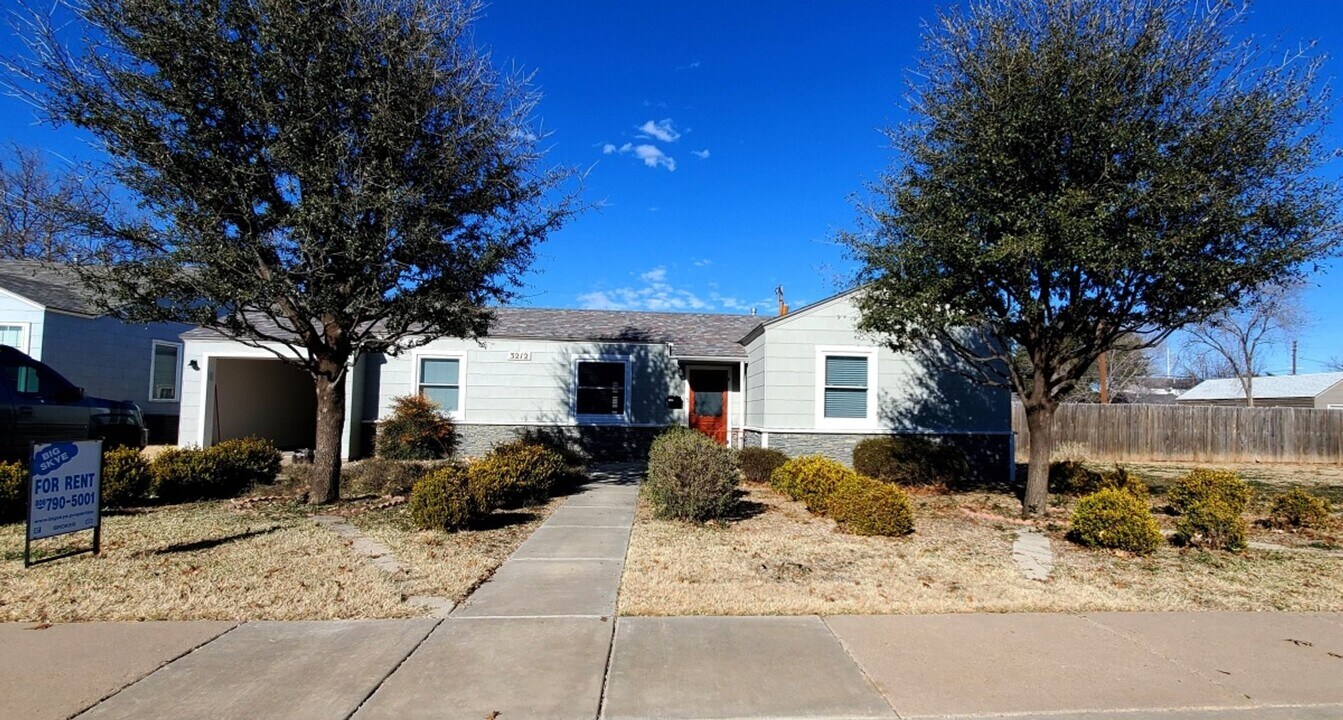 3212 36th St in Lubbock, TX - Building Photo