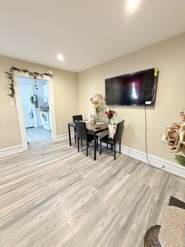 property at 818 N 11th St