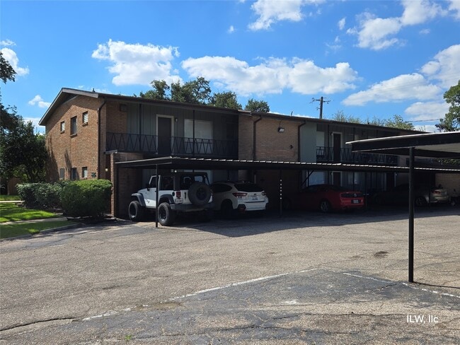 8818 Ilona Ln in Houston, TX - Building Photo - Building Photo