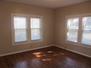 3002 Montgomery Rd in Huntsville, TX - Building Photo - Building Photo