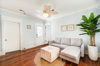 8 Sires St in Charleston, SC - Building Photo - Building Photo