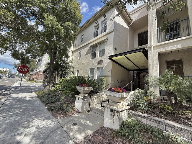 402 S Armenia Ave in Tampa, FL - Building Photo - Building Photo