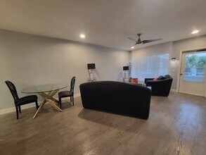 2471 Sumatran Way in Clearwater, FL - Building Photo - Building Photo