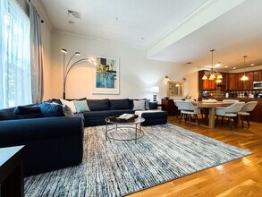 2 Harvard Square in Brookline, MA - Building Photo - Building Photo