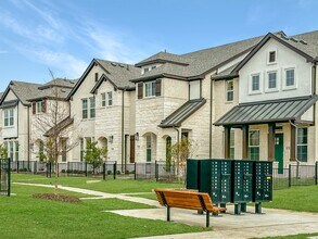 4107 Hartley Wy in Grand Prairie, TX - Foto de edificio - Building Photo