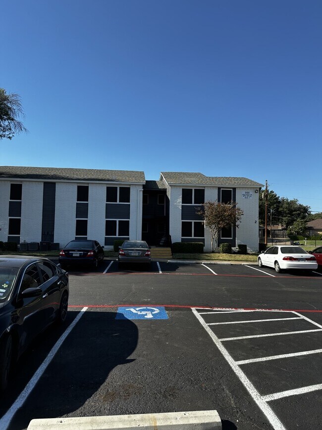 Villa del Sol Apartments in Fort Worth, TX - Building Photo - Building Photo