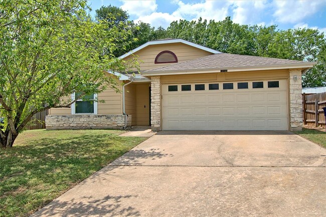 12100 Lavinia Ln