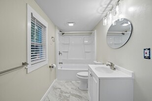 609 Baldwin Ave in Norfolk, VA - Building Photo