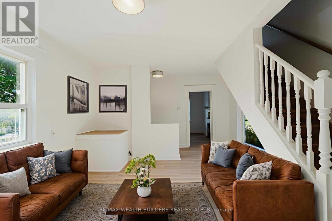 4 Greenlaw Ave in Toronto, ON - Building Photo