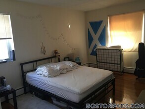 34 Gardner St, Unit 22 in Boston, MA - Foto de edificio - Building Photo