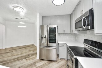 11627 Bowlan Ln in Houston, TX - Building Photo - Building Photo