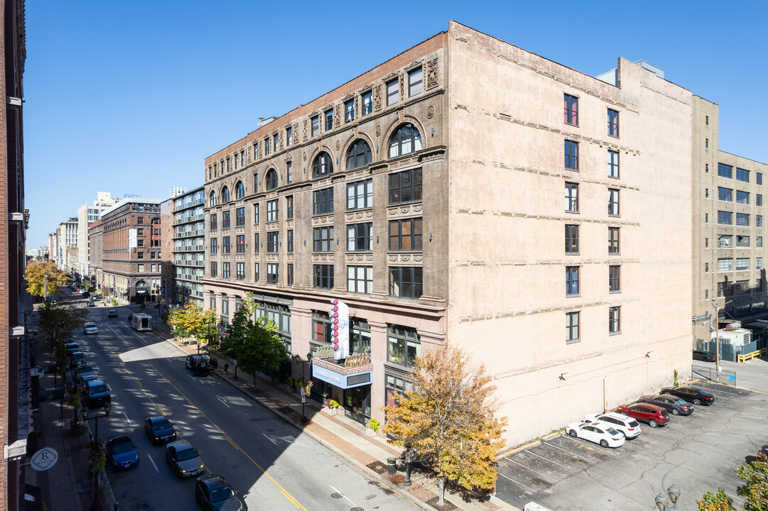 Lucas Lofts in St. Louis, MO - Foto de edificio