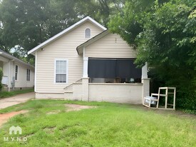 1708 Evans Dr SW in Atlanta, GA - Building Photo