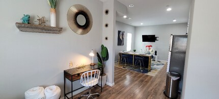 532 Cesar E. Chavez Pkwy in San Diego, CA - Building Photo - Building Photo