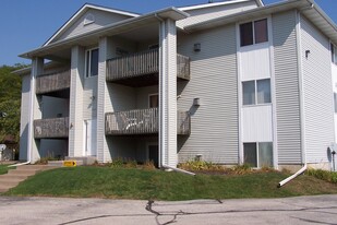 4155 Mallard Ct, Unit 7 in Bettendorf, IA - Building Photo