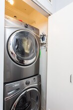 130 S Canal St in Chicago, IL - Foto de edificio - Building Photo