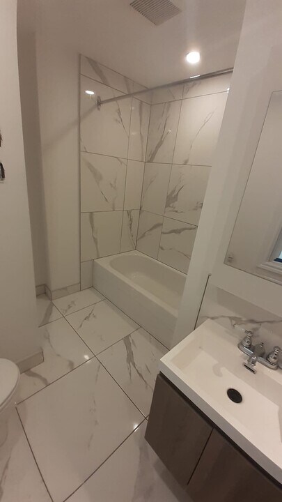 1067 Champigny Rue in St. Laurent, QC - Building Photo
