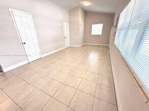 209 SW 14th St in Dania Beach, FL - Building Photo - Building Photo