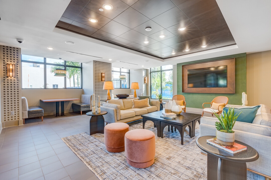 Alexan Ludlam Trace in Miami, FL - Foto de edificio