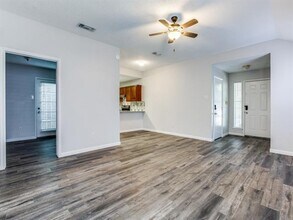 571 Majestic Park Ln in Cedar Hill, TX - Building Photo - Building Photo